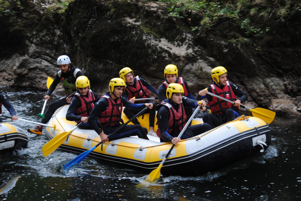 Les étudiants de BTS NDRC étaient au rafting à Bidarray.