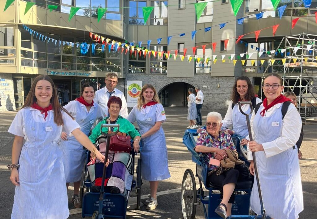 Les élèves ont accompagné les pèlerins aux côtés de l'Hospitalité Basco-Béarnaise.